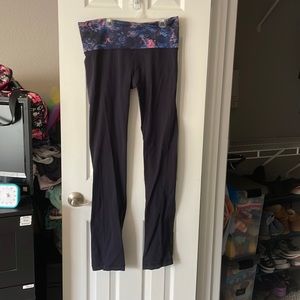 Lululemon yoga pants in size 10